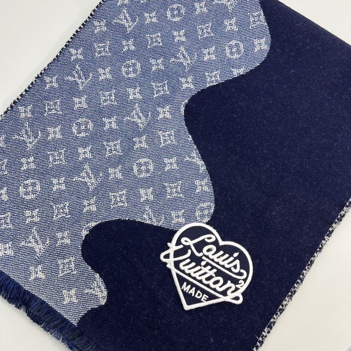 Louis Vuitton Scarf LV00144